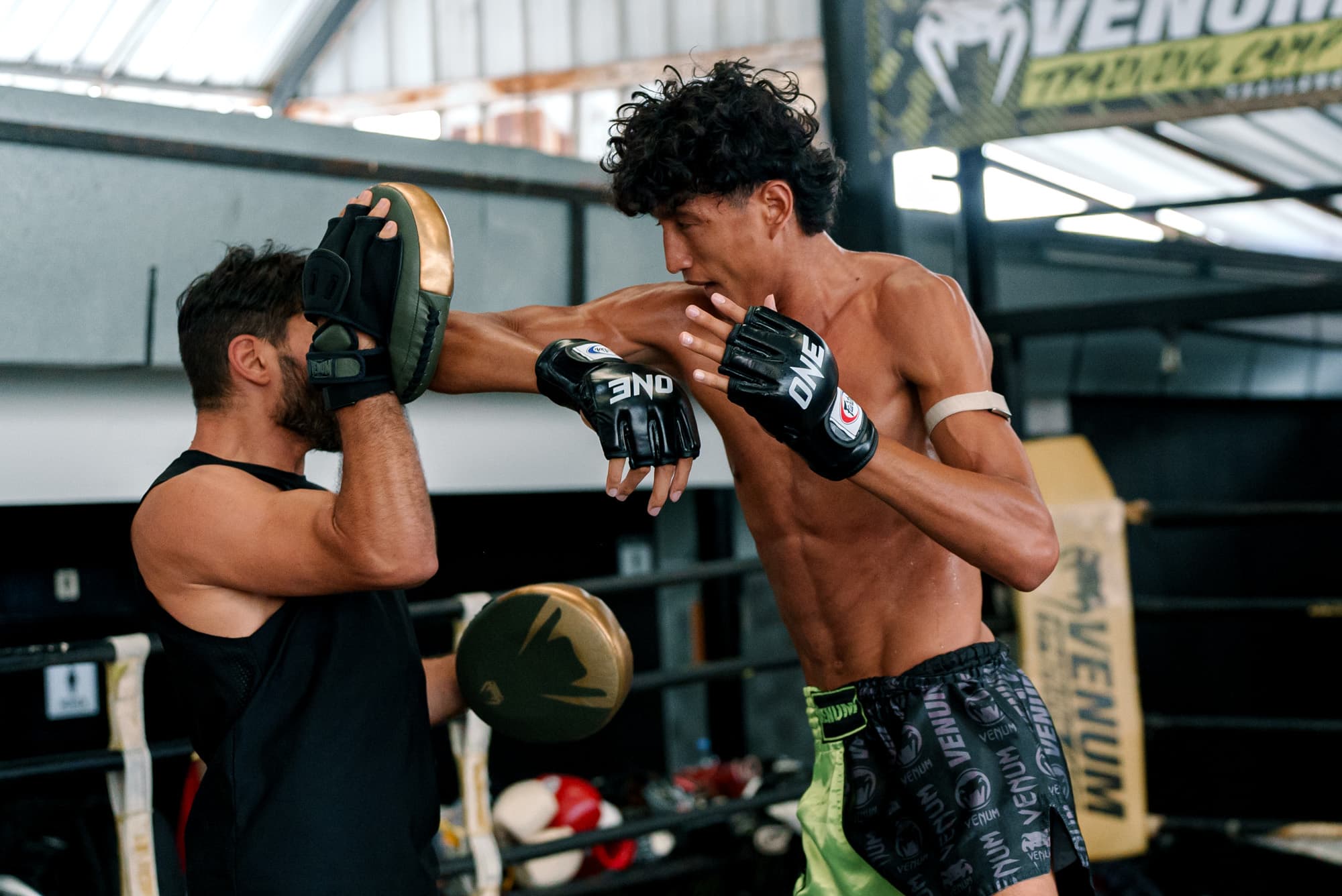 ONE Muay Thaï : Suakim Pongsuphan écrase Nabil Anane par décision partagée au Lumpinee