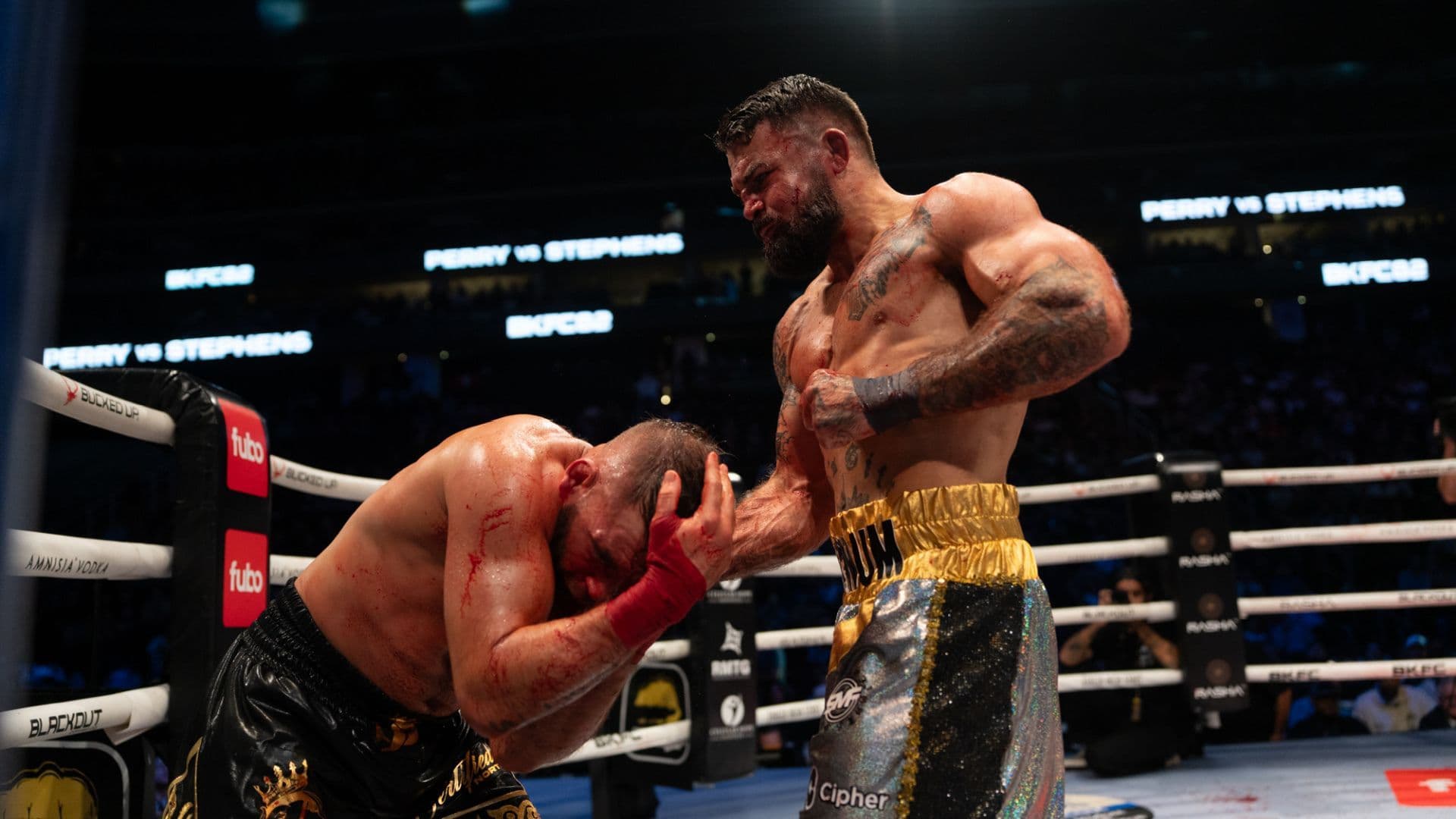 Mike Perry : La chute brutale qui pourrait le tenir éloigné des rings pendant des mois