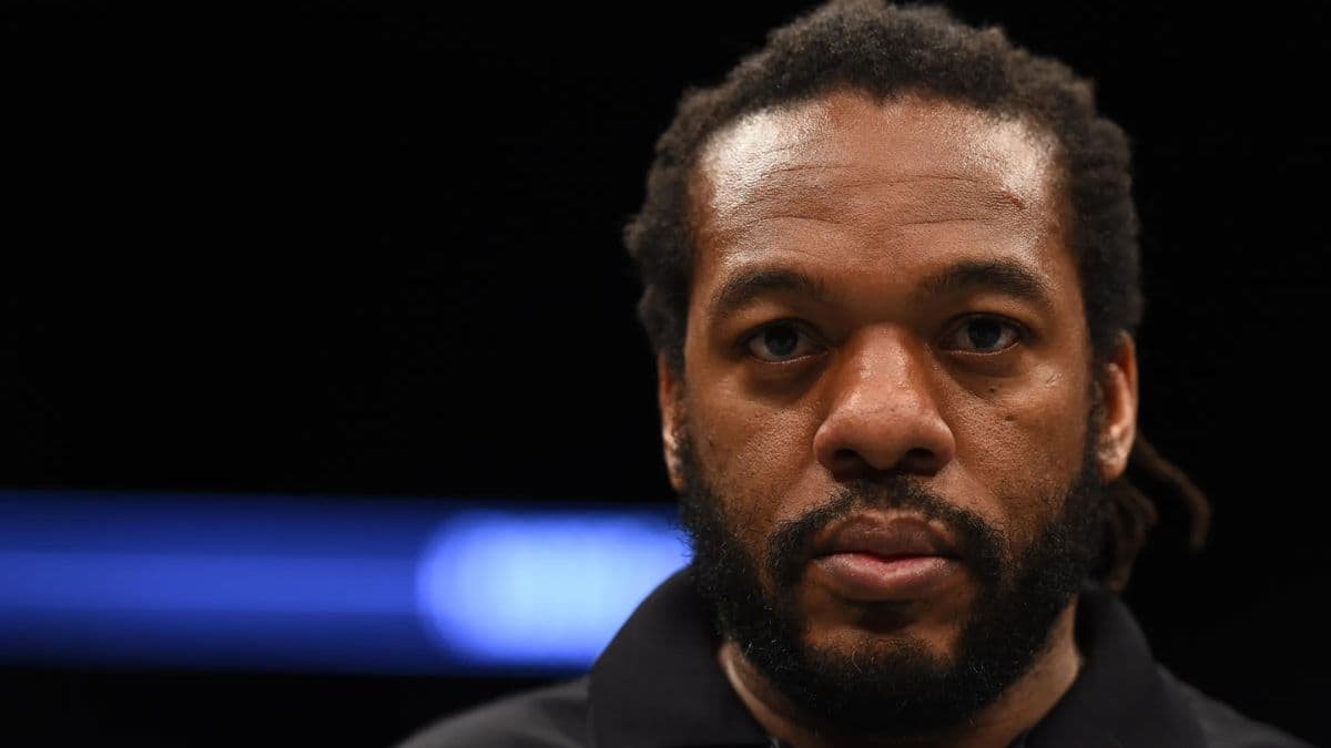 L'UFC face à l'arbitrage : Poatan vs Dean et la polémique qui secoue les MMA
