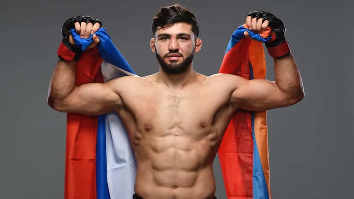 Tsarukyan affronte Mugzy dans un duel hybride explosif lors de l'événement RAF 9 à Arlington