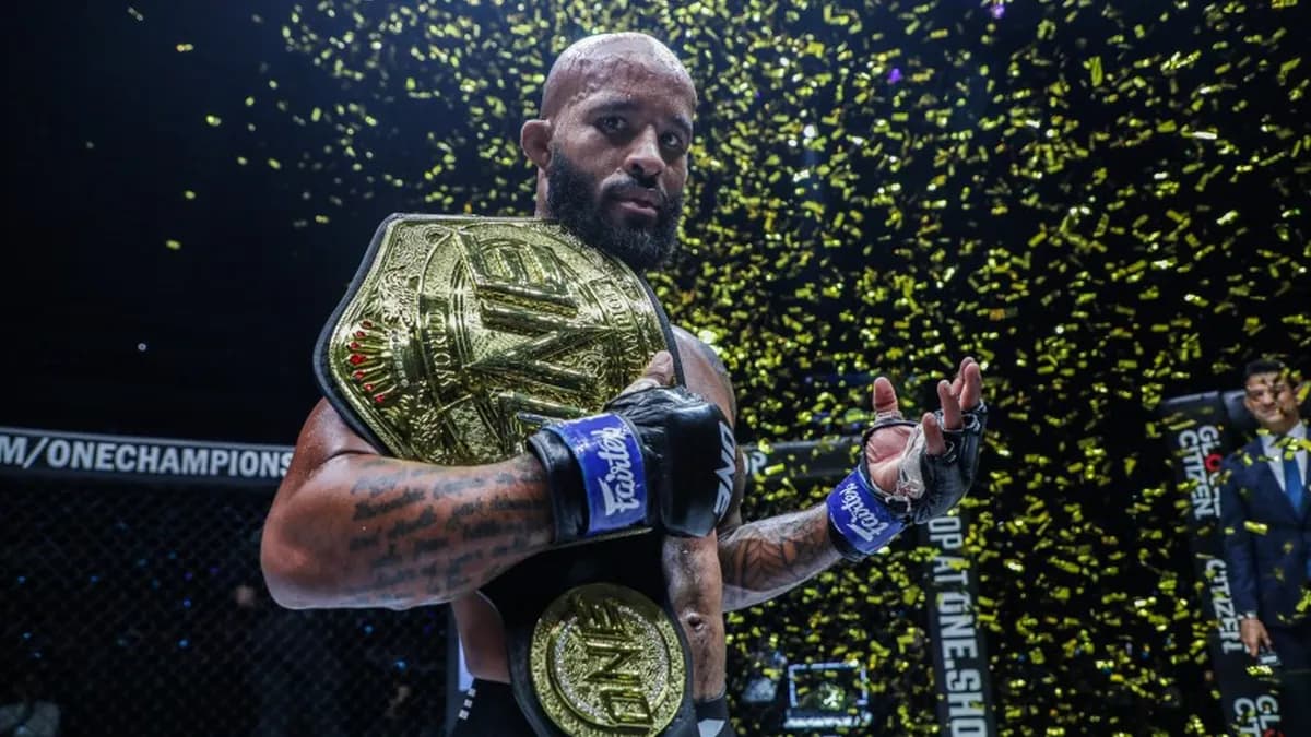 L'Ouzbek Avazbek « Ninzya » Kholmirzaev écrase Yuya Wakamatsu et entre dans l'histoire du MMA mondial L'Ouzbek Avazbek « Ninzya » Kholmirzaev écrase Yuya Wakamatsu et entre dans l'histoire du MMA mondial