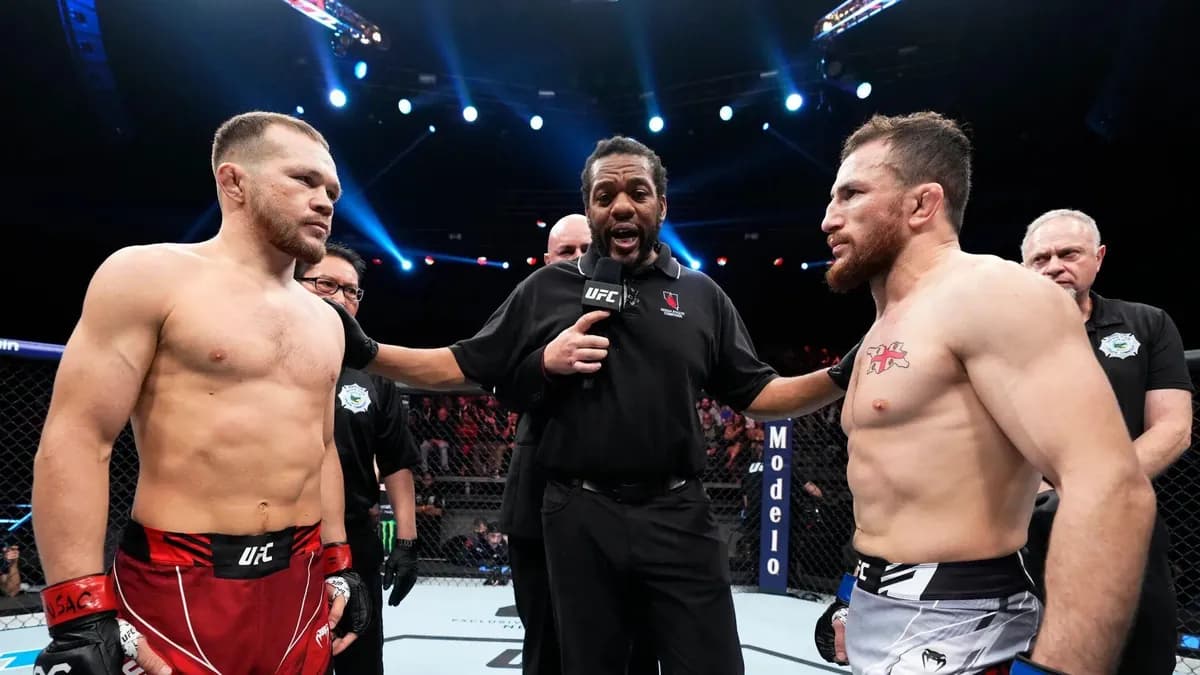 Le Géorgien Merab Dvalishvili écrase les rumeurs de rematch contre Umar Nurmagomedov et se consacre entièrement à Petr Yan pour un troisième affrontement décisif Le Géorgien Merab Dvalishvili écrase les rumeurs de rematch contre Umar Nurmagomedov et se consacre entièrement à Petr Yan pour un troisième affrontement décisif