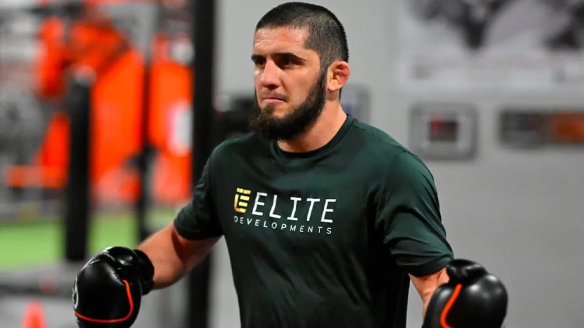 Le champion des poids légers de l'UFC confirme sa défense de titre en août et désigne Ian Machado Garry comme principal adversaire.