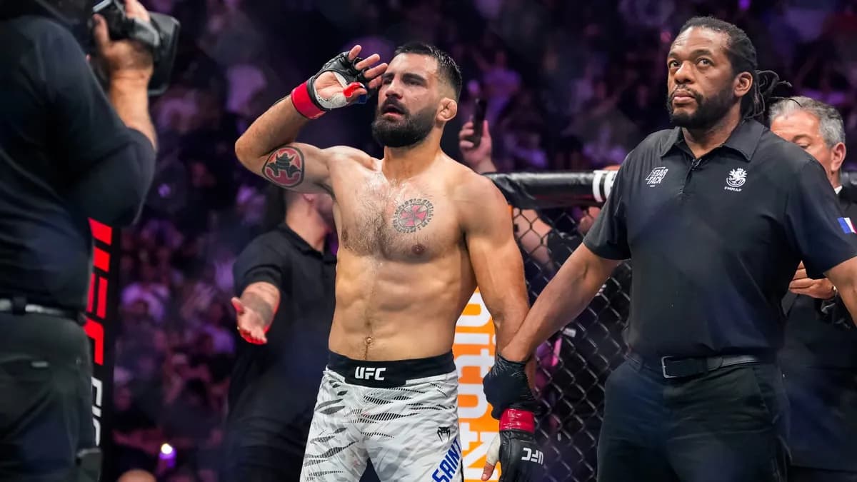 Duel explosif entre Michael Chandler et Benoit St. Denis : Las Vegas en ébullition avant l'UFC 329 Duel explosif entre Michael Chandler et Benoit St. Denis : Las Vegas en ébullition avant l'UFC 329