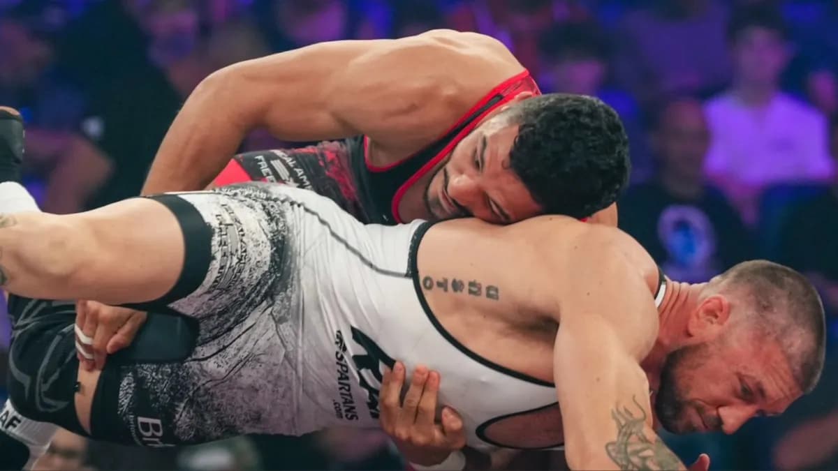Le prodige américain réalise un come-back fracassant en dominant son adversaire avec une marge record