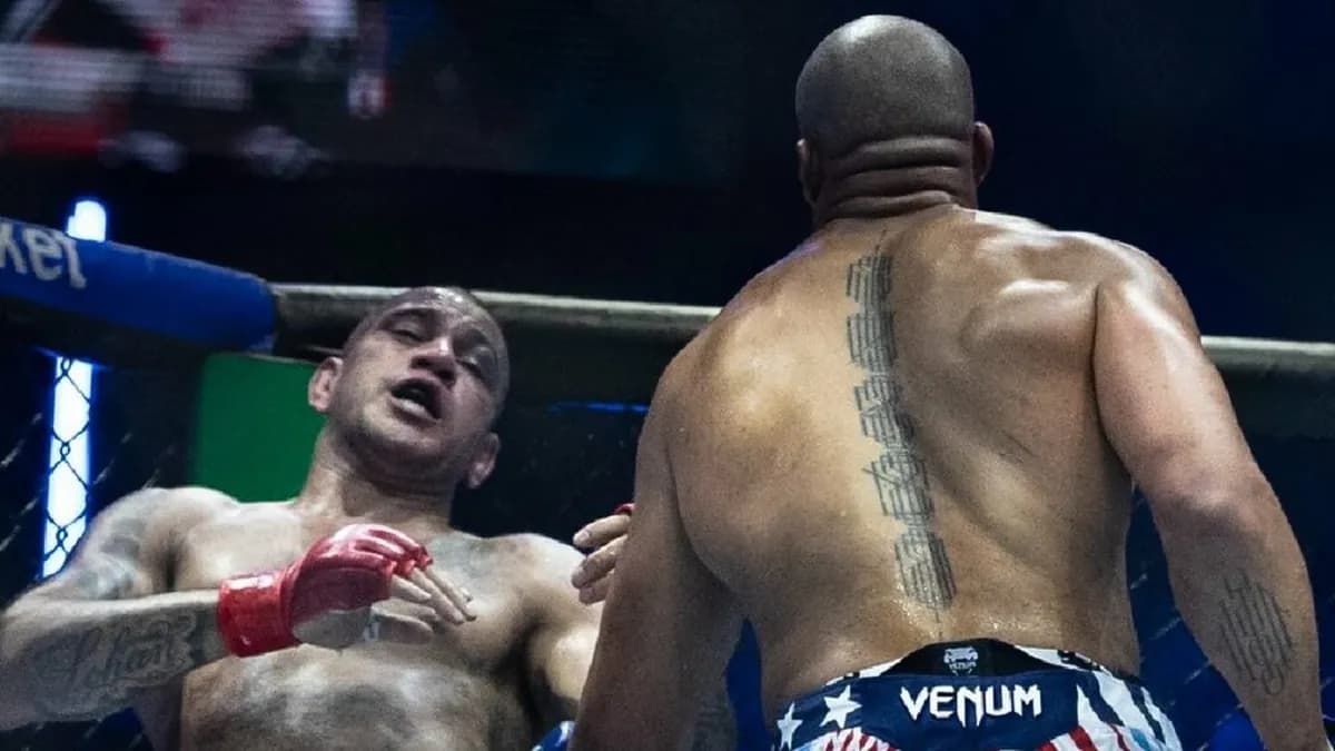 Jon Jones s’impose comme le plus grand des lourds malgré l’absence de titre officiel Jon Jones s’impose comme le plus grand des lourds malgré l’absence de titre officiel