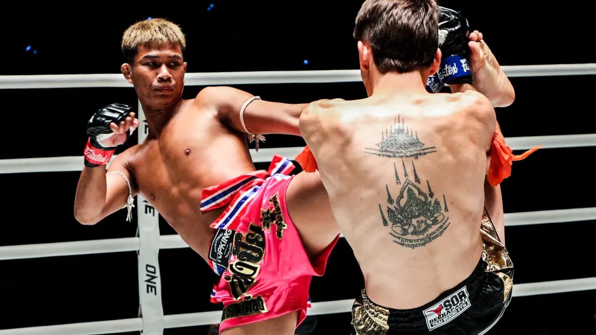 Gonzalez domine dès la première reprise et scelle la victoire par KO au second round au Lumpinee Stadium Gonzalez domine dès la première reprise et scelle la victoire par KO au second round au Lumpinee Stadium
