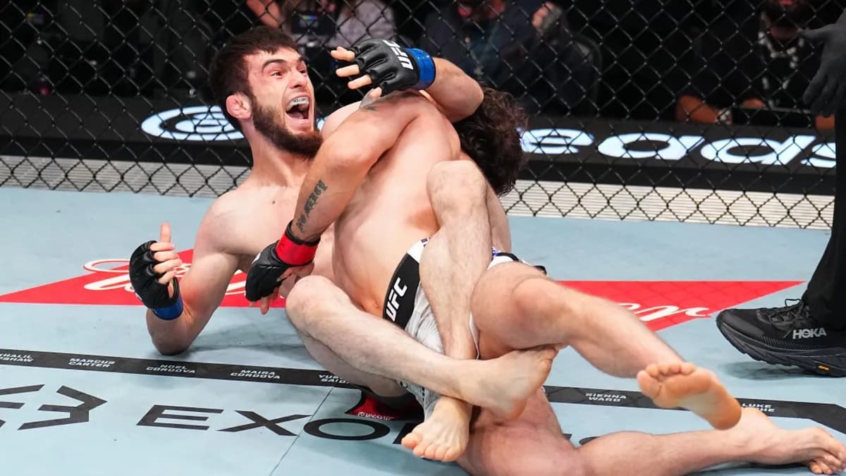 Magomedov domine à Vegas, Almabayev écrase Johnson à Baku : deux soumissions historiques en une seule soirée