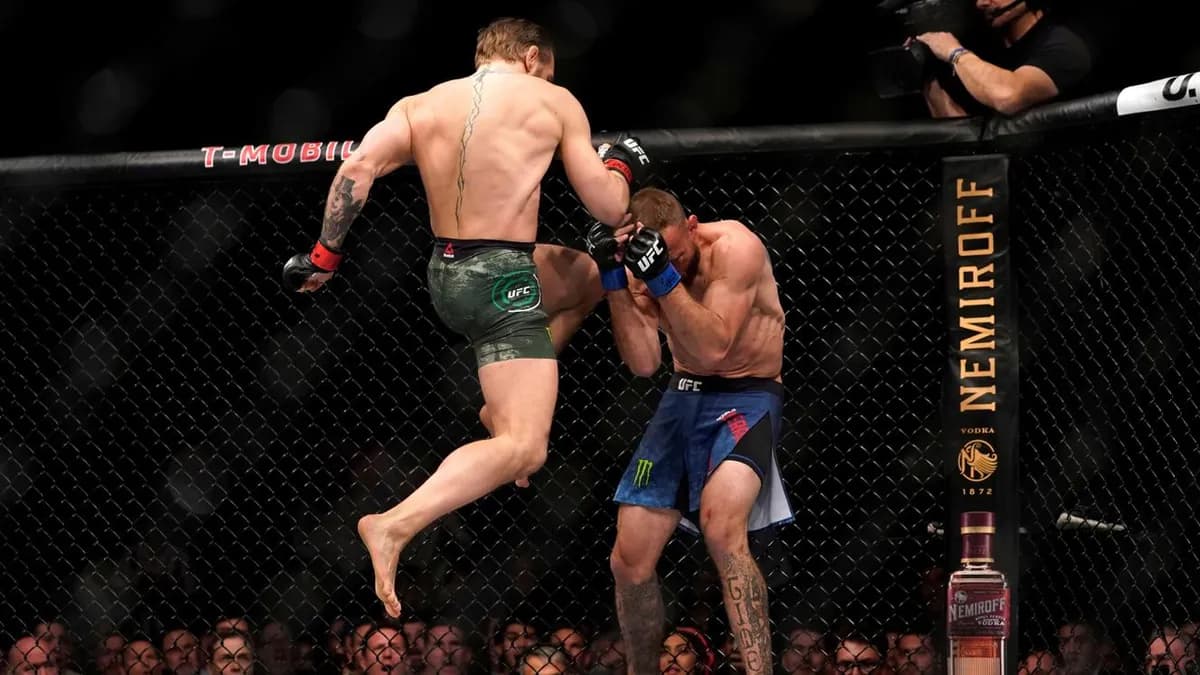 Conor McGregor’s botched UFC 329 return ends with an immediate knee injury Conor McGregor’s botched UFC 329 return ends with an immediate knee injury