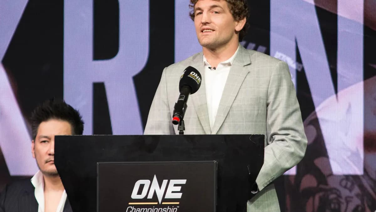 Le retour émouvant de Ben Askren face à Belal Muhammad dans l'Octogone, un an après sa greffe pulmonaire Le retour émouvant de Ben Askren face à Belal Muhammad dans l'Octogone, un an après sa greffe pulmonaire