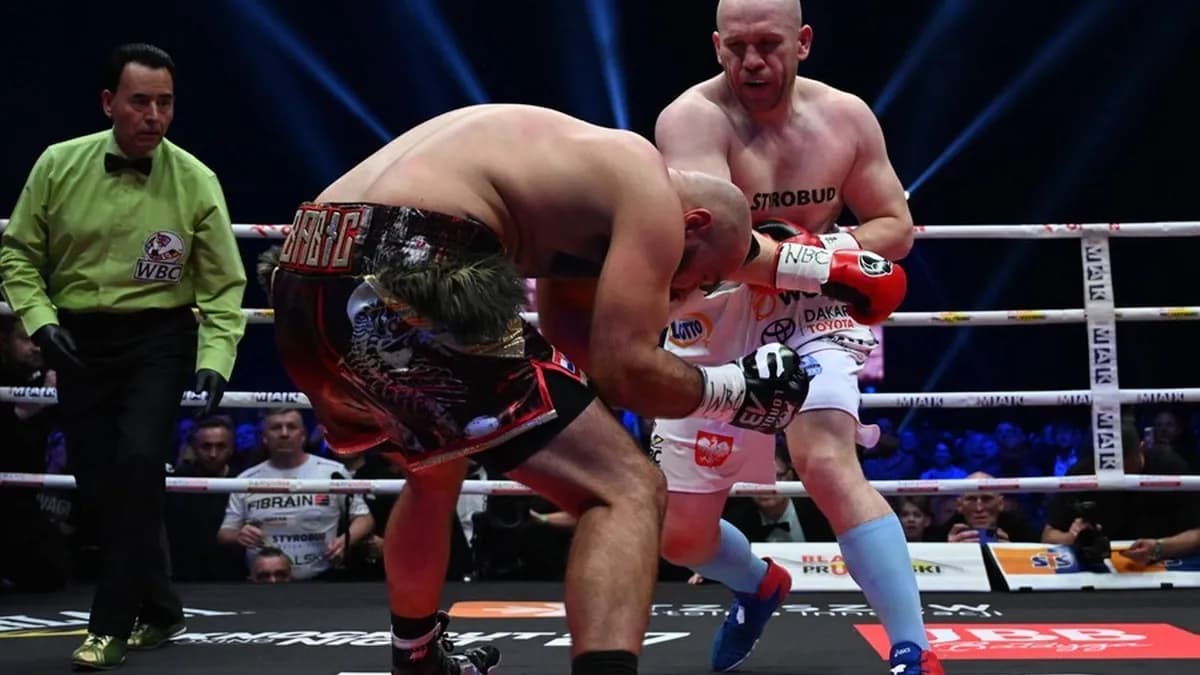 Różański écrase Chuzhigaev : KO en deux rounds à Gdynia en juillet 2024 Różański écrase Chuzhigaev : KO en deux rounds à Gdynia en juillet 2024