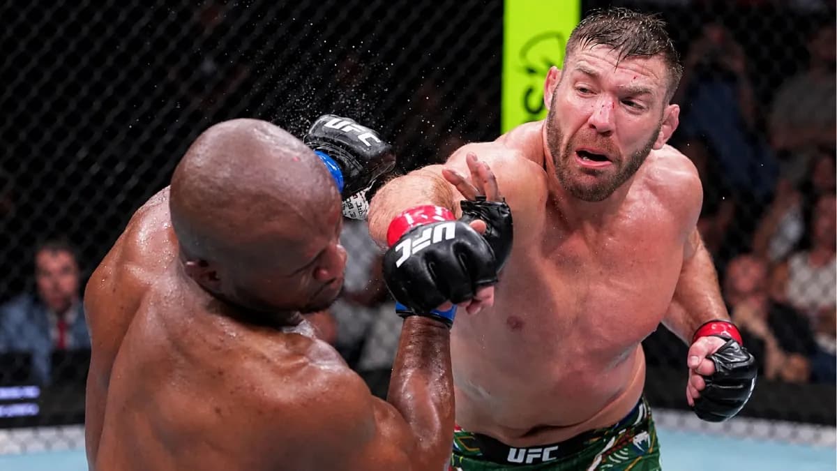 Le Sud-Africain Dricus Du Plessis domine Kamaru Usman en moins de deux rounds à l'UFC Oklahoma City Le Sud-Africain Dricus Du Plessis domine Kamaru Usman en moins de deux rounds à l'UFC Oklahoma City