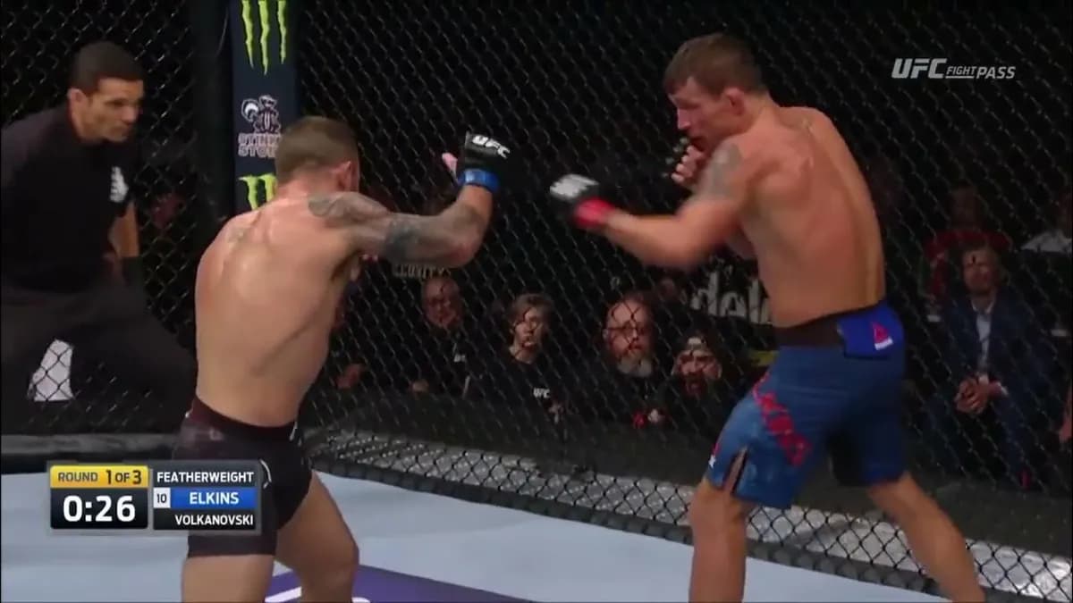 À 42 ans, le vétéran de l'UFC s'apprête à clore un chapitre légendaire lors d'un Fight Night historique. À 42 ans, le vétéran de l'UFC s'apprête à clore un chapitre légendaire lors d'un Fight Night historique.