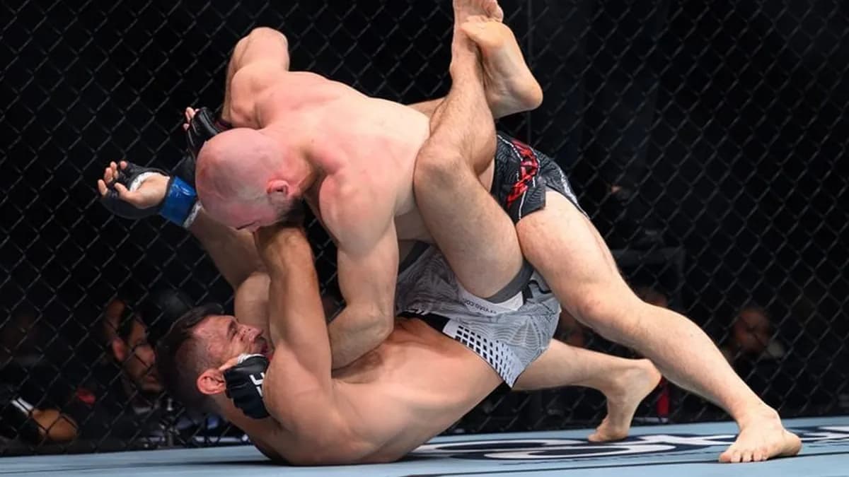 Le Polonais réécrit l’histoire à l’UFC Belgrade et relance ses ambitions dans le classement des poids légers Le Polonais réécrit l’histoire à l’UFC Belgrade et relance ses ambitions dans le classement des poids légers