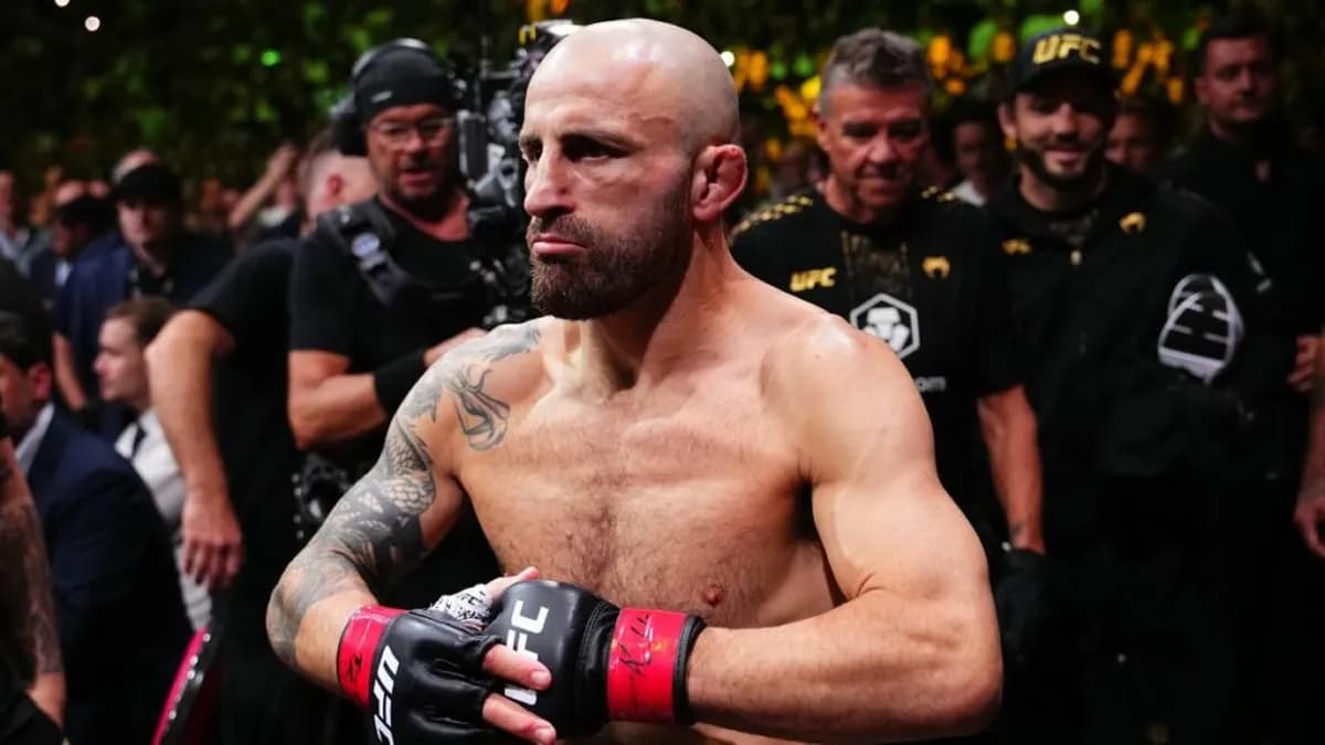 Volkanovski et Evloev s’affrontent en duel sans précédent : l’enjeu d’un titre et d’une légende en jeu Volkanovski et Evloev s’affrontent en duel sans précédent : l’enjeu d’un titre et d’une légende en jeu