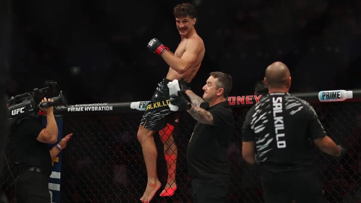L’Australien légers domine dès le premier round : victoire historique à Vegas 120 L’Australien légers domine dès le premier round : victoire historique à Vegas 120