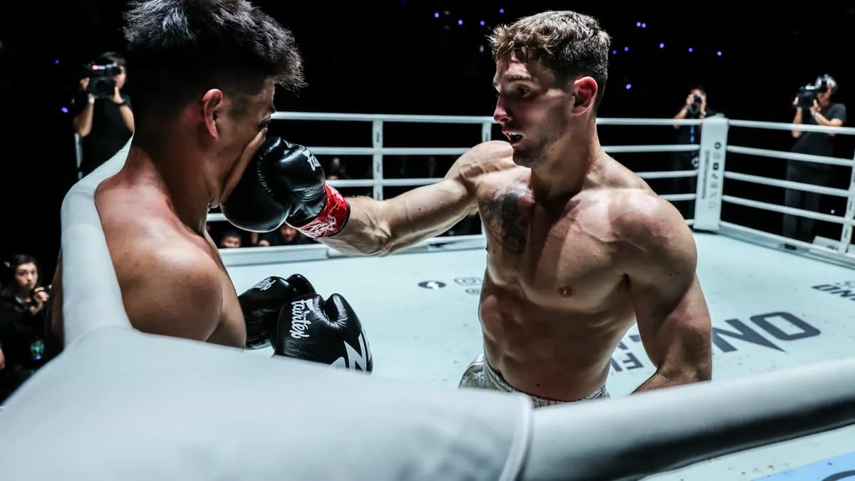 Bangkok : Carrillo écrase Zhou Jiaqiang en kickboxing, Morimoto surclasse Yu Yau Pui malgré les avertissements Bangkok : Carrillo écrase Zhou Jiaqiang en kickboxing, Morimoto surclasse Yu Yau Pui malgré les avertissements