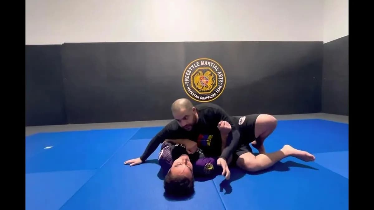 Page vs Shlemenko : Le clash entre légende britannique et vétéran russe à l’UFC Page vs Shlemenko : Le clash entre légende britannique et vétéran russe à l’UFC
