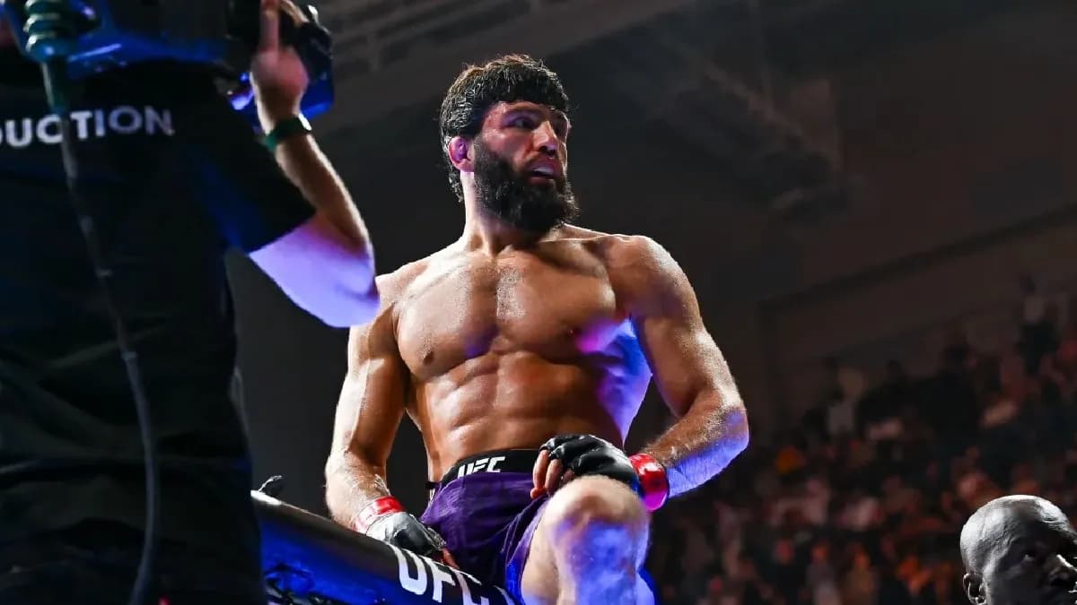 N3on et Arman Tsarukyan : Premier UFC avec musique et streamer dans le coin N3on et Arman Tsarukyan : Premier UFC avec musique et streamer dans le coin