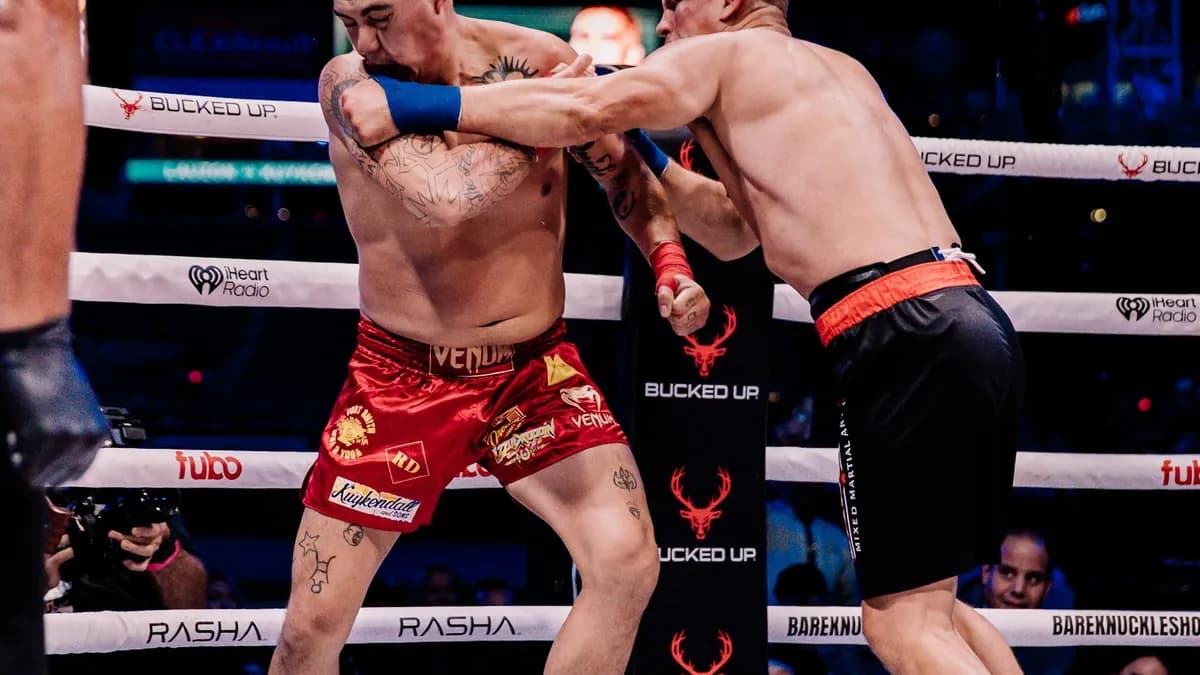 Le légendaire Joe Lauzon domine Stash Kuykendall en bare-knuckle fighting avec un KO express au cœur de Boston Le légendaire Joe Lauzon domine Stash Kuykendall en bare-knuckle fighting avec un KO express au cœur de Boston