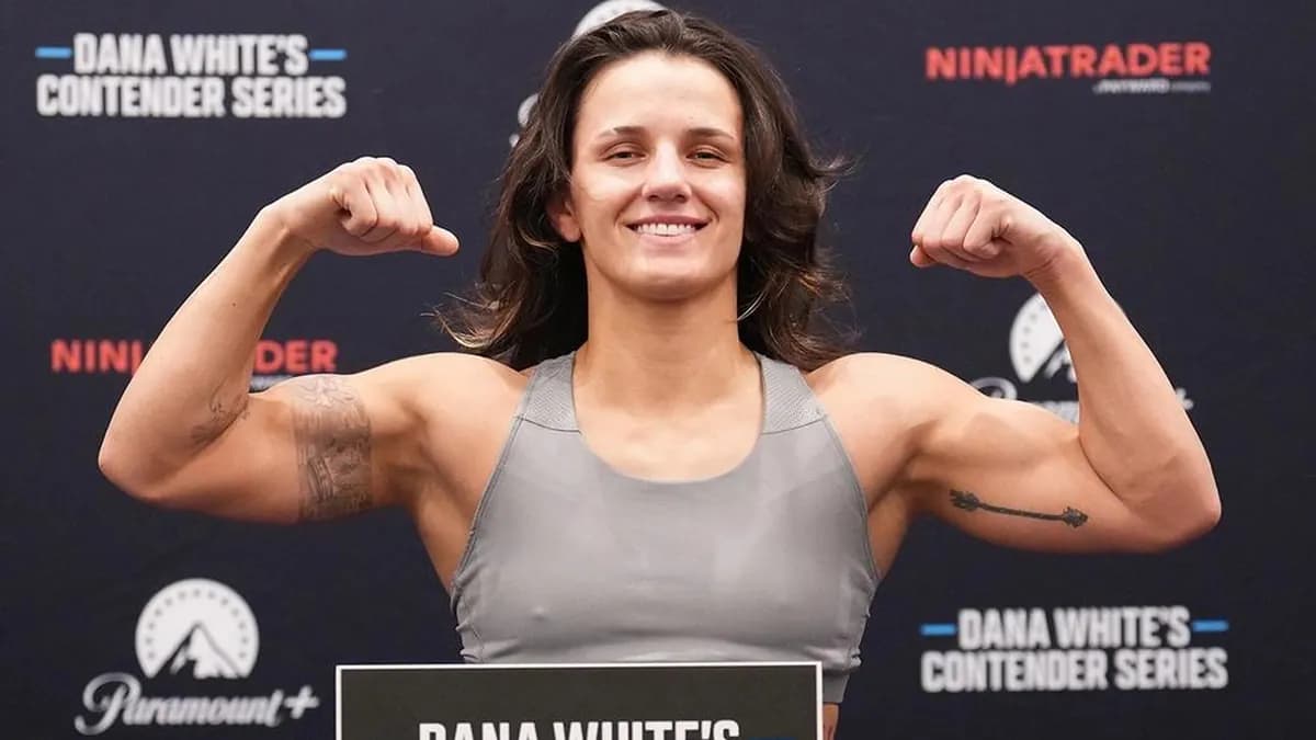 Dana White salue la maturité de Bella Mir après son revers face à Alex Apodaca Dana White salue la maturité de Bella Mir après son revers face à Alex Apodaca
