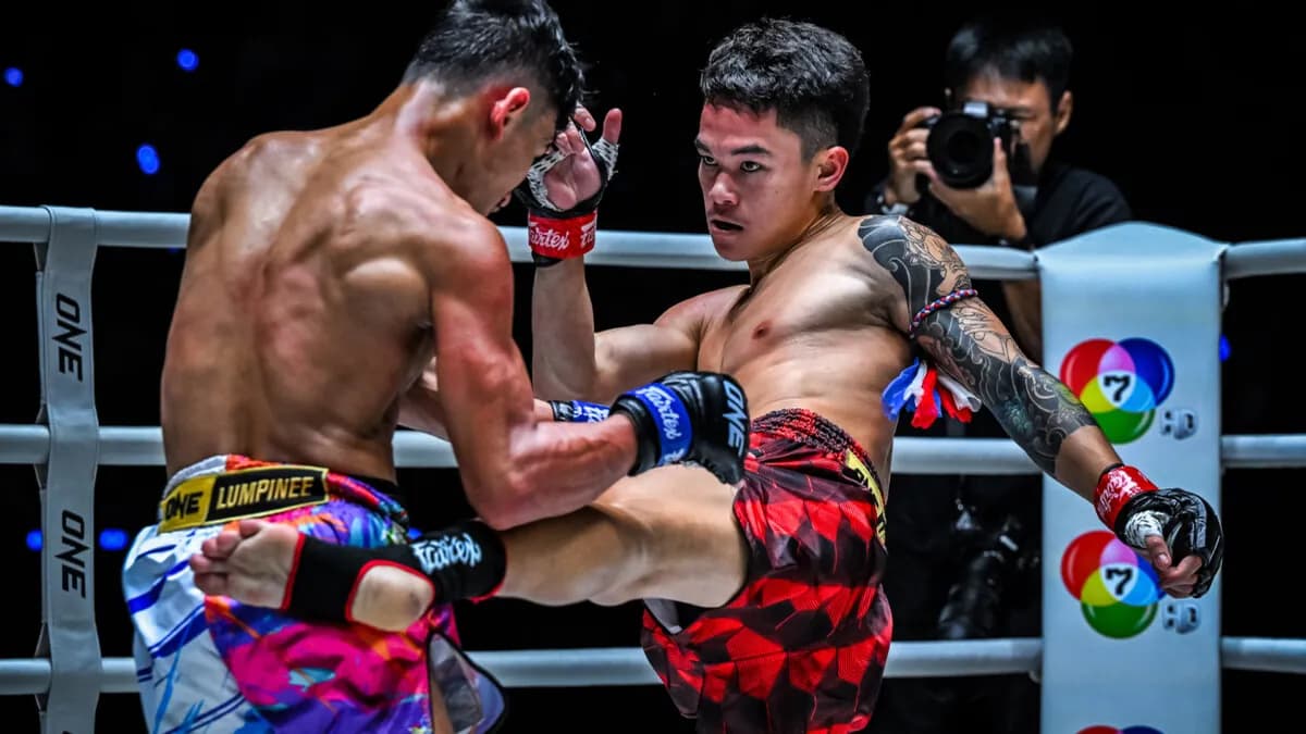 Deux champions thaïlandais en quête de revanche s'affrontent ce vendredi sous les lumières de Lumpinee Deux champions thaïlandais en quête de revanche s'affrontent ce vendredi sous les lumières de Lumpinee
