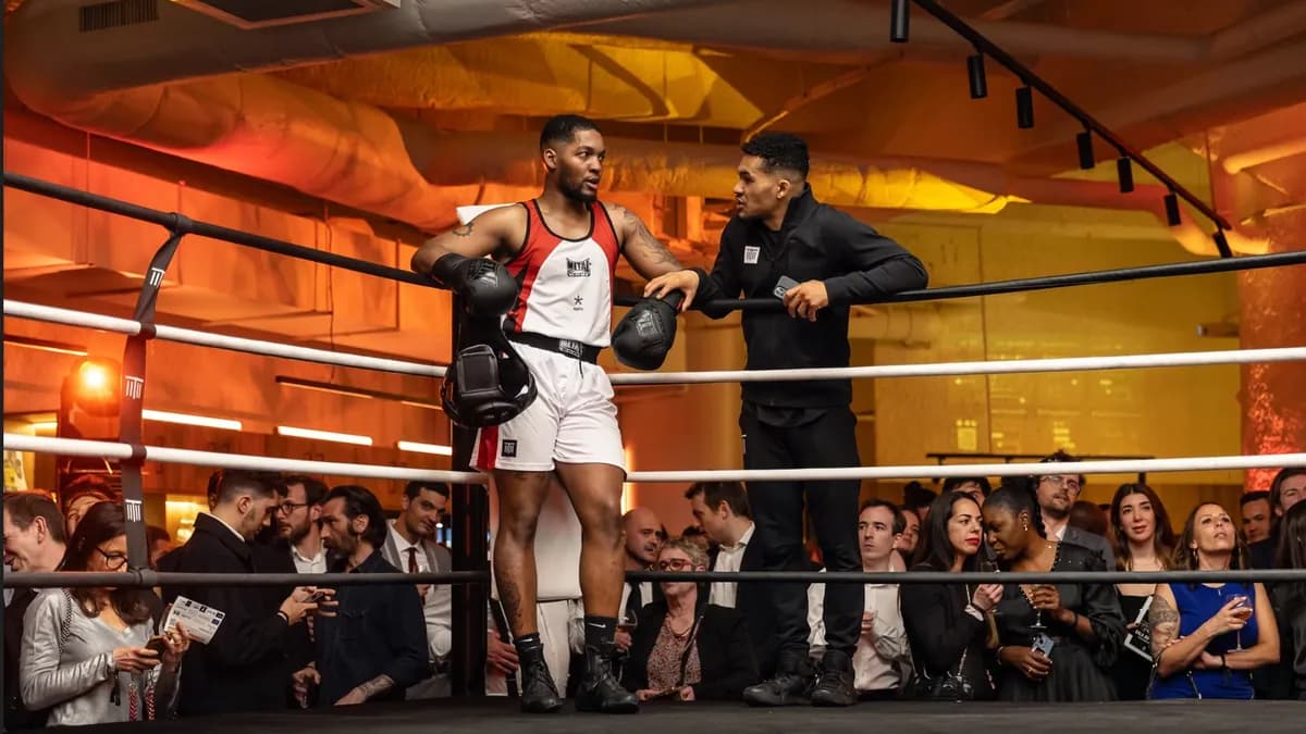 L'Iranien signe un deuxième KO consécutif en 2 minutes 36 au stade Lumpinee de Bangkok L'Iranien signe un deuxième KO consécutif en 2 minutes 36 au stade Lumpinee de Bangkok