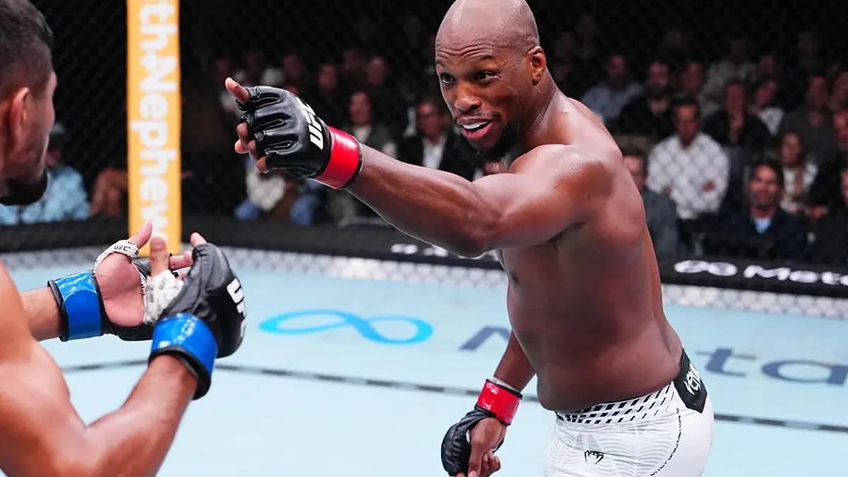 Exclu des classements officiels malgré une victoire à l'UFC Paris, le Britannique Michael "Venom" Page voit son parcours dans la promotion s'assombrir. Exclu des classements officiels malgré une victoire à l'UFC Paris, le Britannique Michael "Venom" Page voit son parcours dans la promotion s'assombrir.