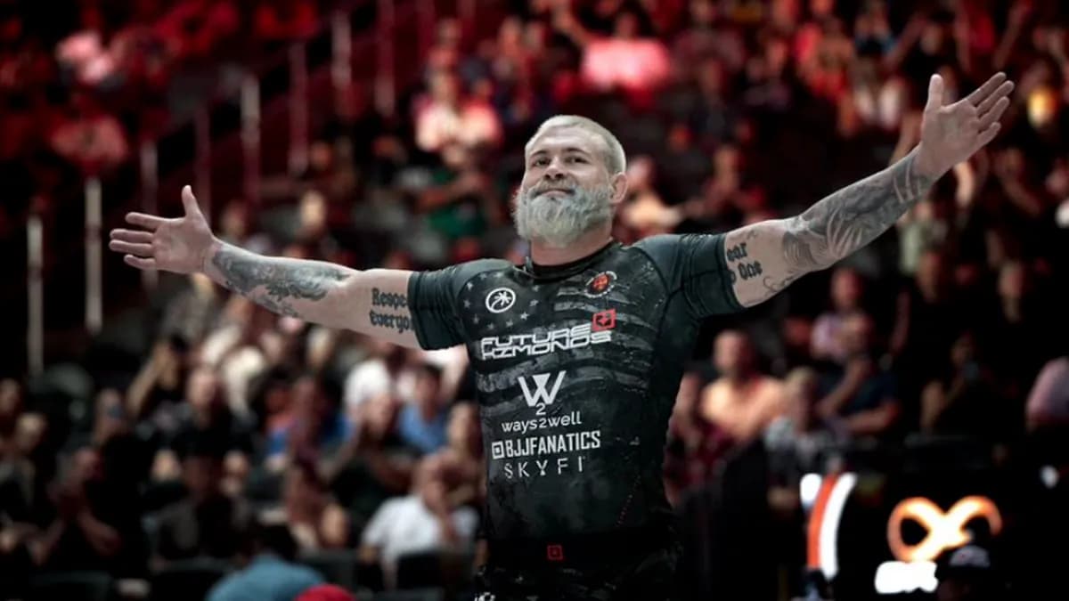 Le Polonais Paweł Jaworski affronte Marlon Tajik ce dimanche en finale des -88 kg après trois soumissions en deux jours. Un duel technique contre explosif. Le Polonais Paweł Jaworski affronte Marlon Tajik ce dimanche en finale des -88 kg après trois soumissions en deux jours. Un duel technique contre explosif.