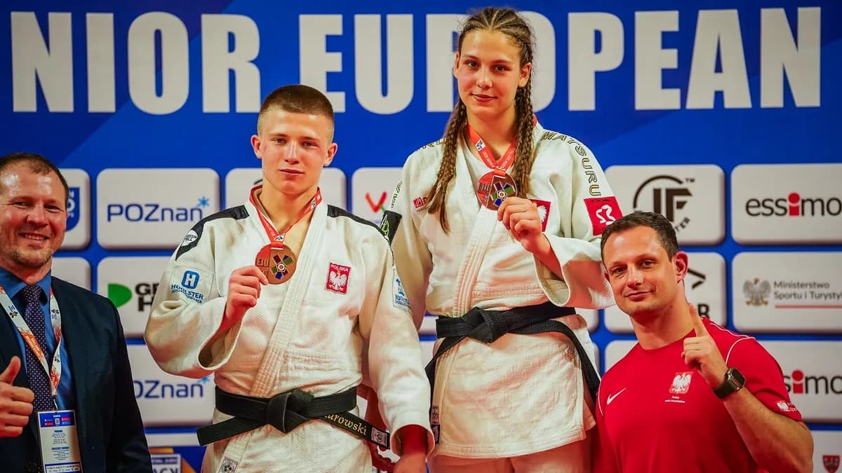 Mateusz Szczeciński écrit l’histoire à Cracovie : un bronze historique pour le jiu-jitsu polonais Mateusz Szczeciński écrit l’histoire à Cracovie : un bronze historique pour le jiu-jitsu polonais
