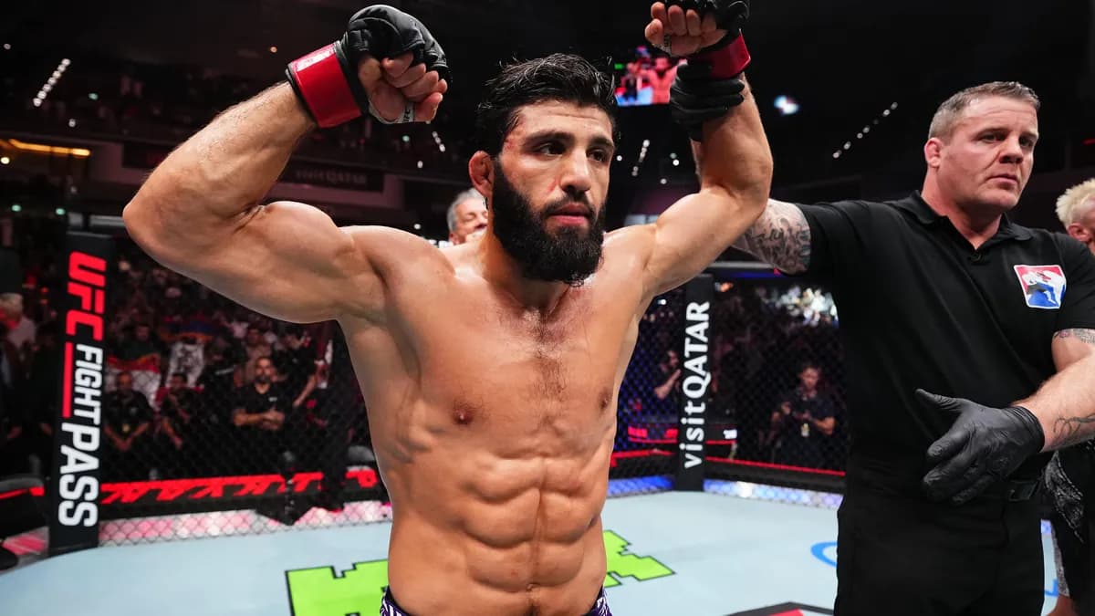 Ruffy dos Santos teste son évolution face à Tsarukyan en duel de légende Ruffy dos Santos teste son évolution face à Tsarukyan en duel de légende