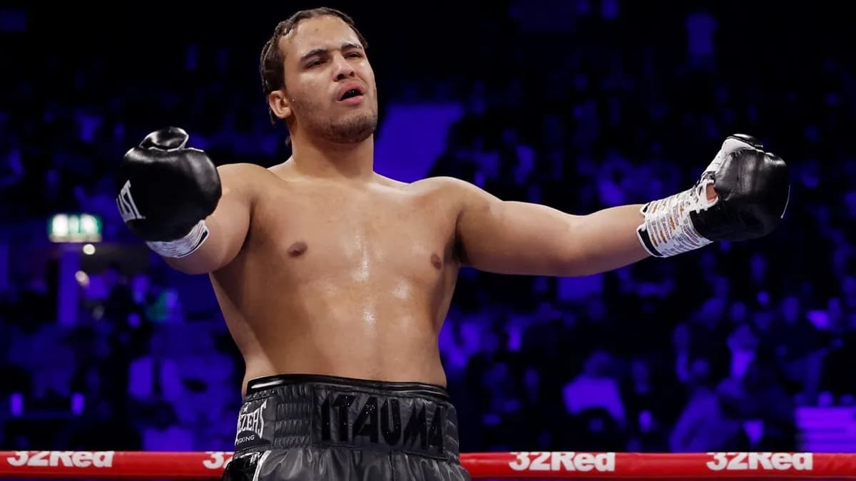 Perea crushes Hunt in record time, extends his unbeaten streak Perea crushes Hunt in record time, extends his unbeaten streak