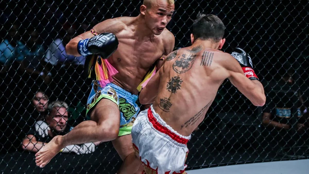 Un duel historique : PK Saenchai affronte le kung-fu Shaolin de Wang Junguang au Lumpinee Un duel historique : PK Saenchai affronte le kung-fu Shaolin de Wang Junguang au Lumpinee