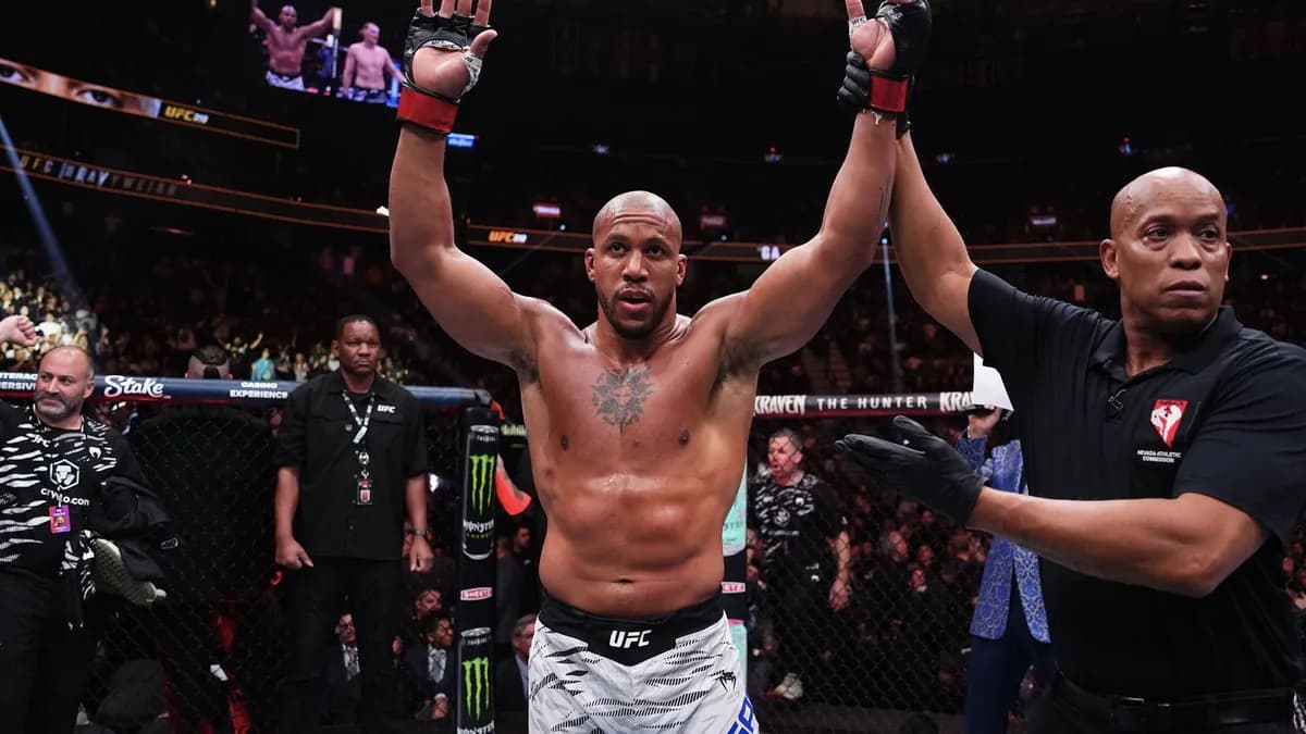 Gane and Hokit battle for the UFC heavyweight belt in 2024 Gane and Hokit battle for the UFC heavyweight belt in 2024