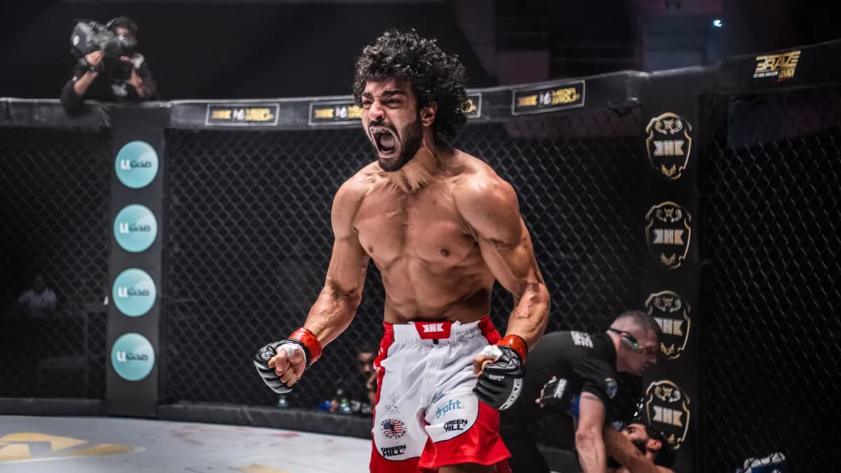 Un duel inattendu entre la boxe anglaise et la lutte gréco-romaine à Miami Un duel inattendu entre la boxe anglaise et la lutte gréco-romaine à Miami