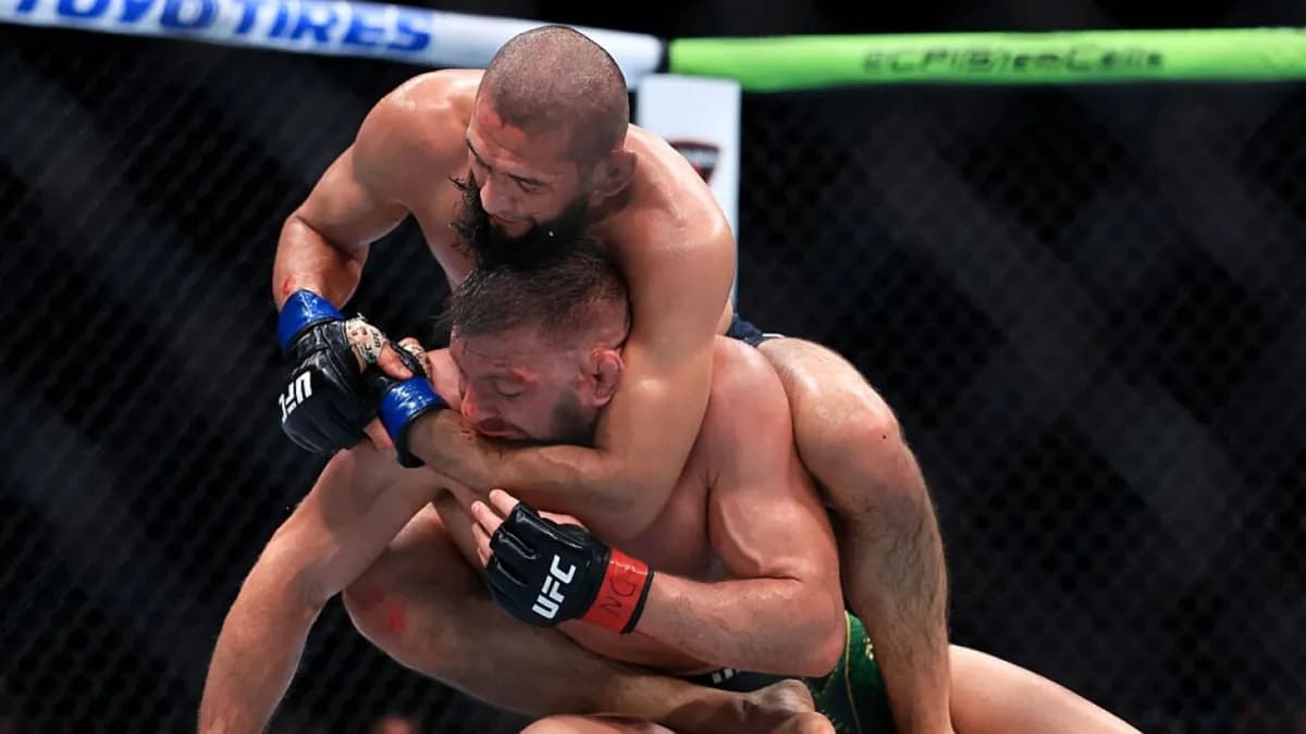 Lawler vs Chimaev : Retour après 20 ans, un choc de styles à Las Vegas Lawler vs Chimaev : Retour après 20 ans, un choc de styles à Las Vegas