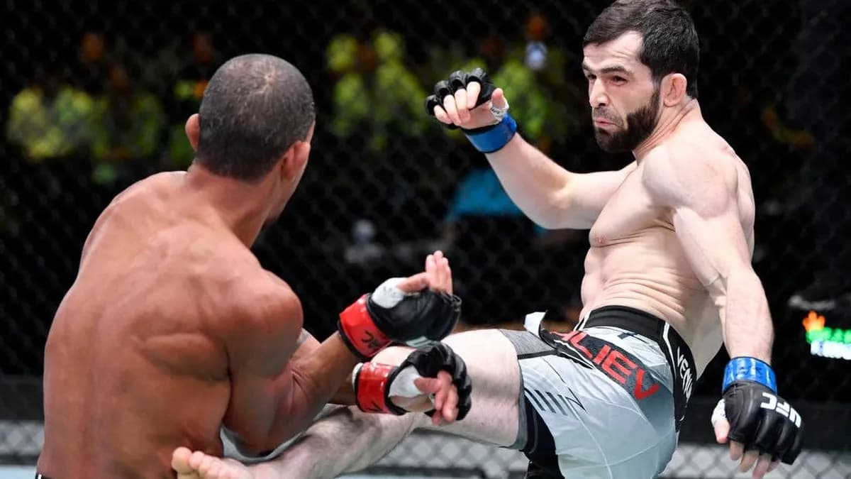 Raoni Barcelos suffers violent cage impact: concern grows following medical evacuation Raoni Barcelos suffers violent cage impact: concern grows following medical evacuation