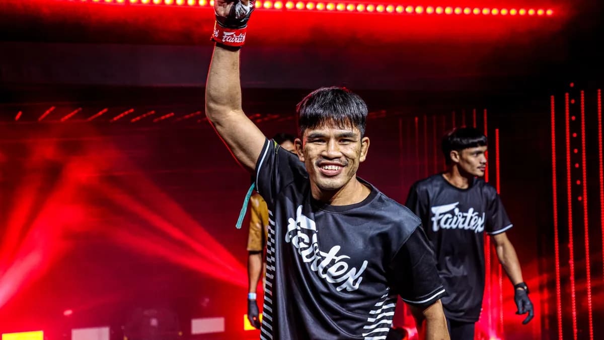 Nakrob vs Gheirati : un choc tactique et physique en Muay Thai à Lumpinee Nakrob vs Gheirati : un choc tactique et physique en Muay Thai à Lumpinee