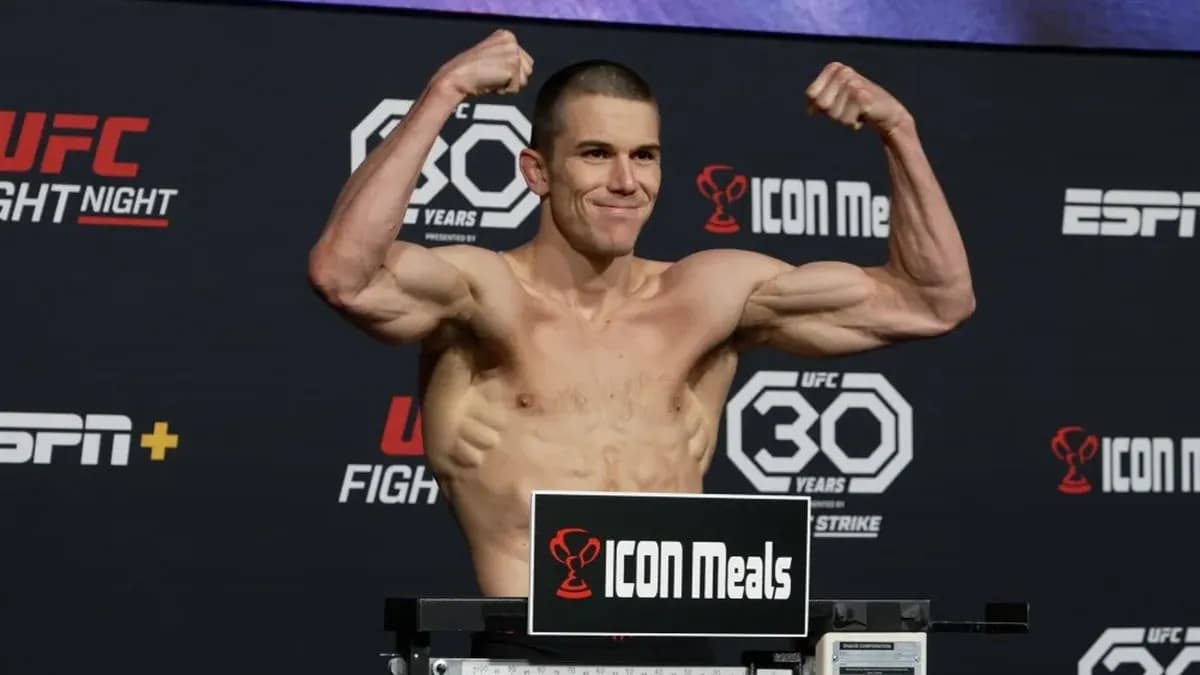 At 42, Rafael dos Anjos faces Hernandez at UFC 332 to write a new chapter in his journey, while dreaming of a mythical showdown. At 42, Rafael dos Anjos faces Hernandez at UFC 332 to write a new chapter in his journey, while dreaming of a mythical showdown.