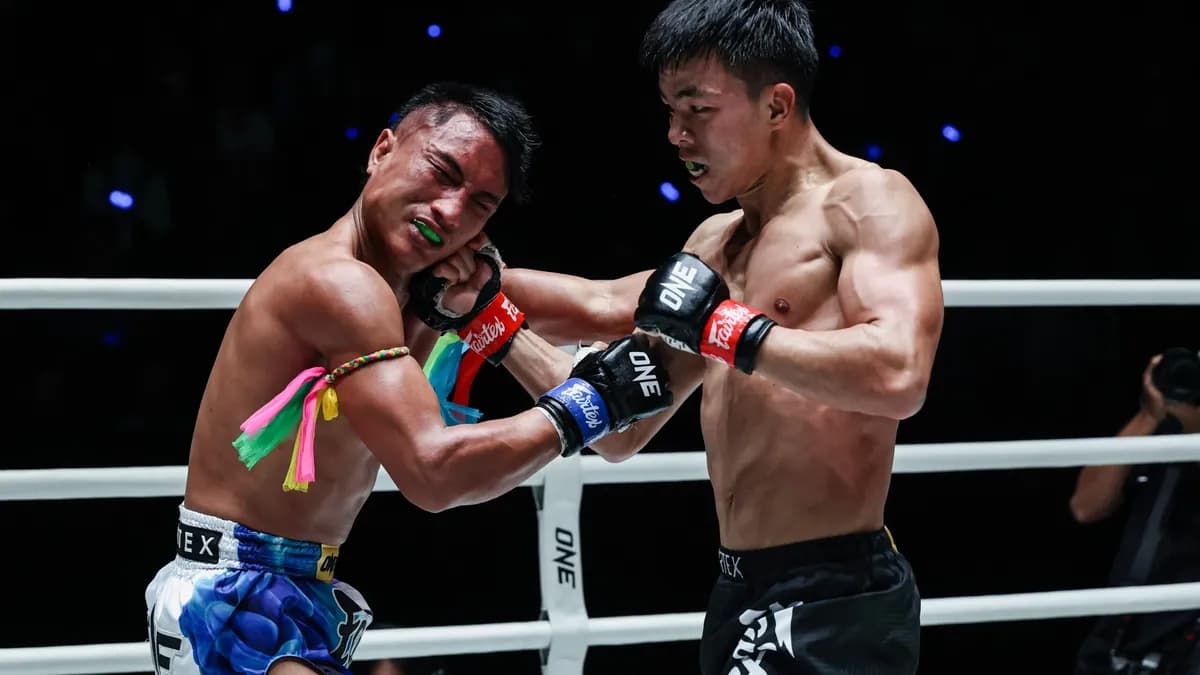 Le prodige thaïlandais Dedduanglek Torfunfarm domine Mongkoldetlek Por Pim-on avec un KO technique spectaculaire à Bangkok Le prodige thaïlandais Dedduanglek Torfunfarm domine Mongkoldetlek Por Pim-on avec un KO technique spectaculaire à Bangkok