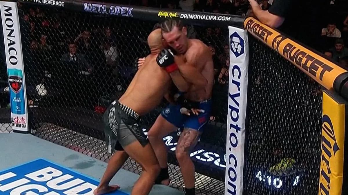 L’Américain étend son règne des étranglements à l’UFC, écrasant un rival en série L’Américain étend son règne des étranglements à l’UFC, écrasant un rival en série