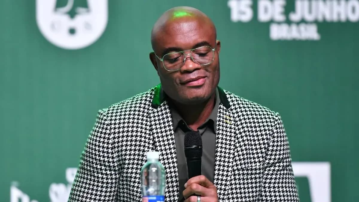 Le légendaire champion UFC exprime sa solidarité envers son ancien coéquipier blessé lors d'une embuscade mortelle Le légendaire champion UFC exprime sa solidarité envers son ancien coéquipier blessé lors d'une embuscade mortelle