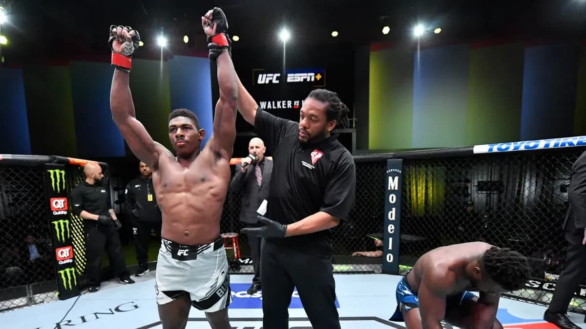 The UFC fighter pays tribute to the controversial referee with a humorous training exercise while aiming for a strong return against Mike Malott The UFC fighter pays tribute to the controversial referee with a humorous training exercise while aiming for a strong return against Mike Malott