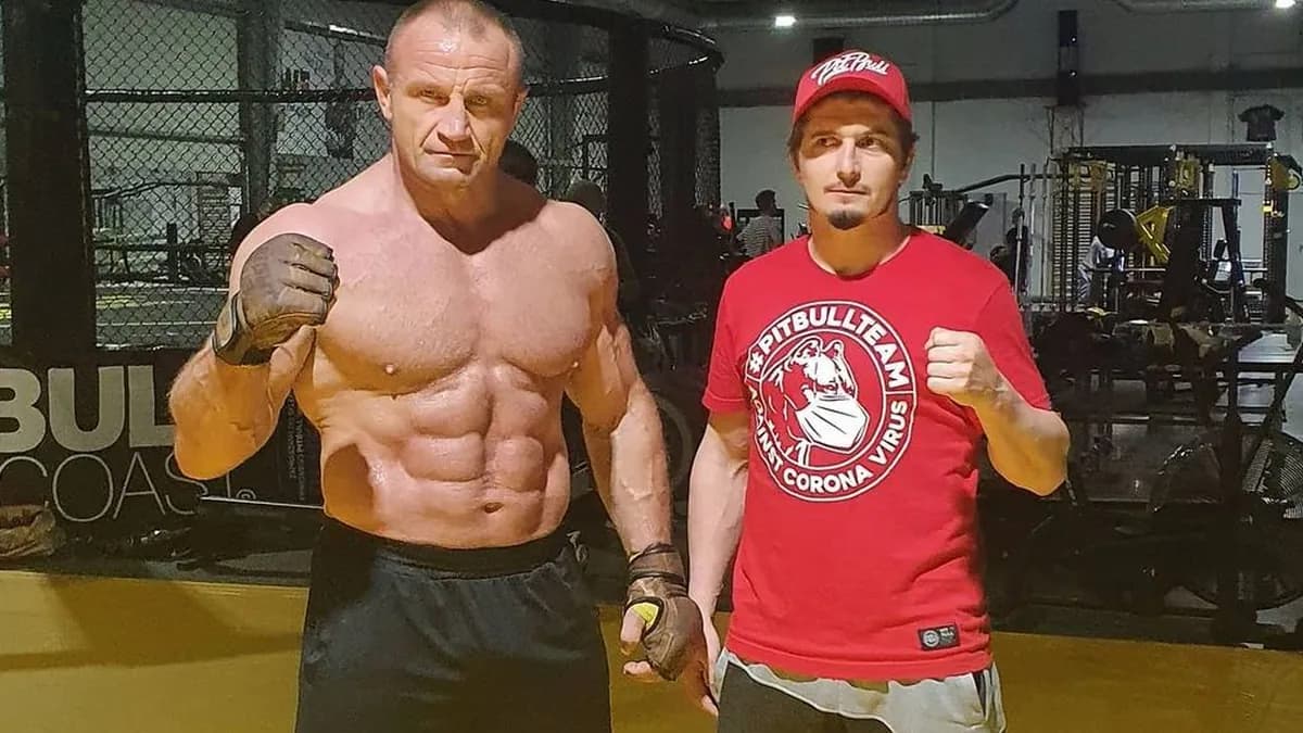 Quatre ans de rivalité en suspens : rupture brutale après 15 victoires en boxe Quatre ans de rivalité en suspens : rupture brutale après 15 victoires en boxe