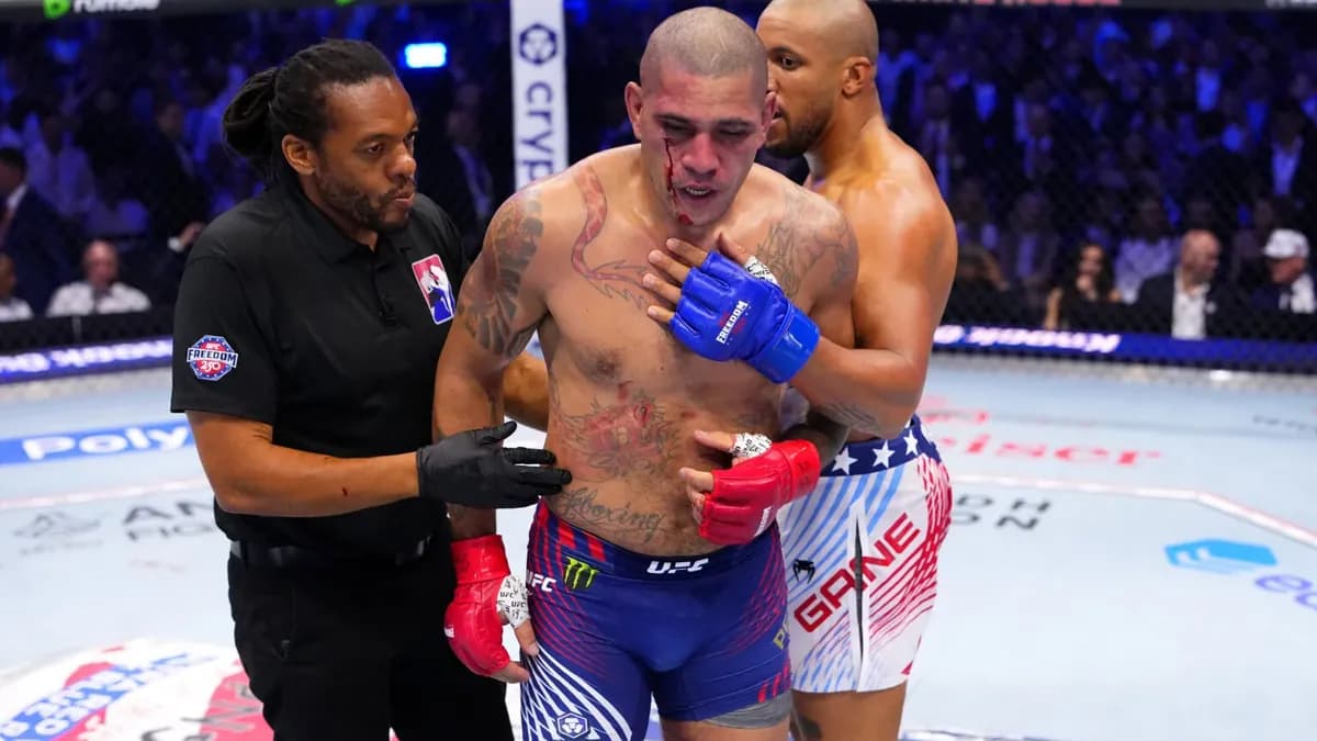 Hokit et Pereira s'affrontent dans une rivalité explosive qui secoue l'UFC Hokit et Pereira s'affrontent dans une rivalité explosive qui secoue l'UFC