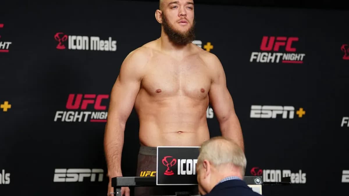AI and Rivalry: Walker and Poatan Push the Limits of Artificial Language in MMA