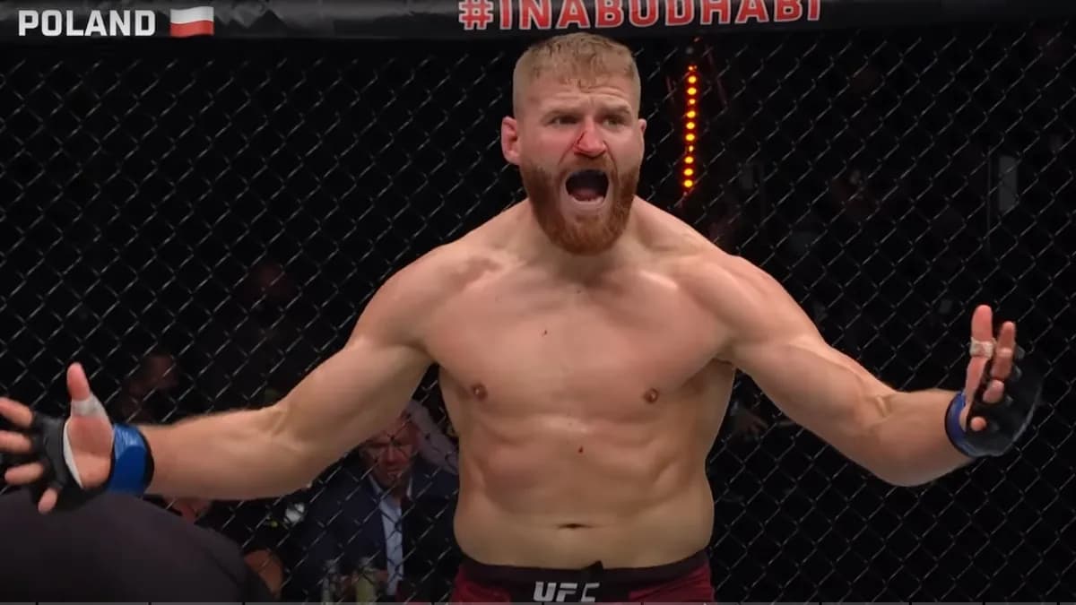 Le Polonais relance sa carrière avec trois combats restants avant un possible choc contre Robert Whittaker