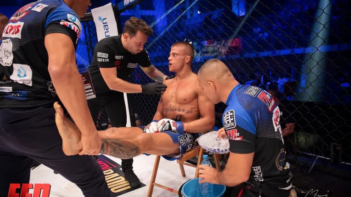 Dominik Zadora domine Tomasz Gromadzki en K-1 lors du FEN 60 : une maîtrise technique implacable