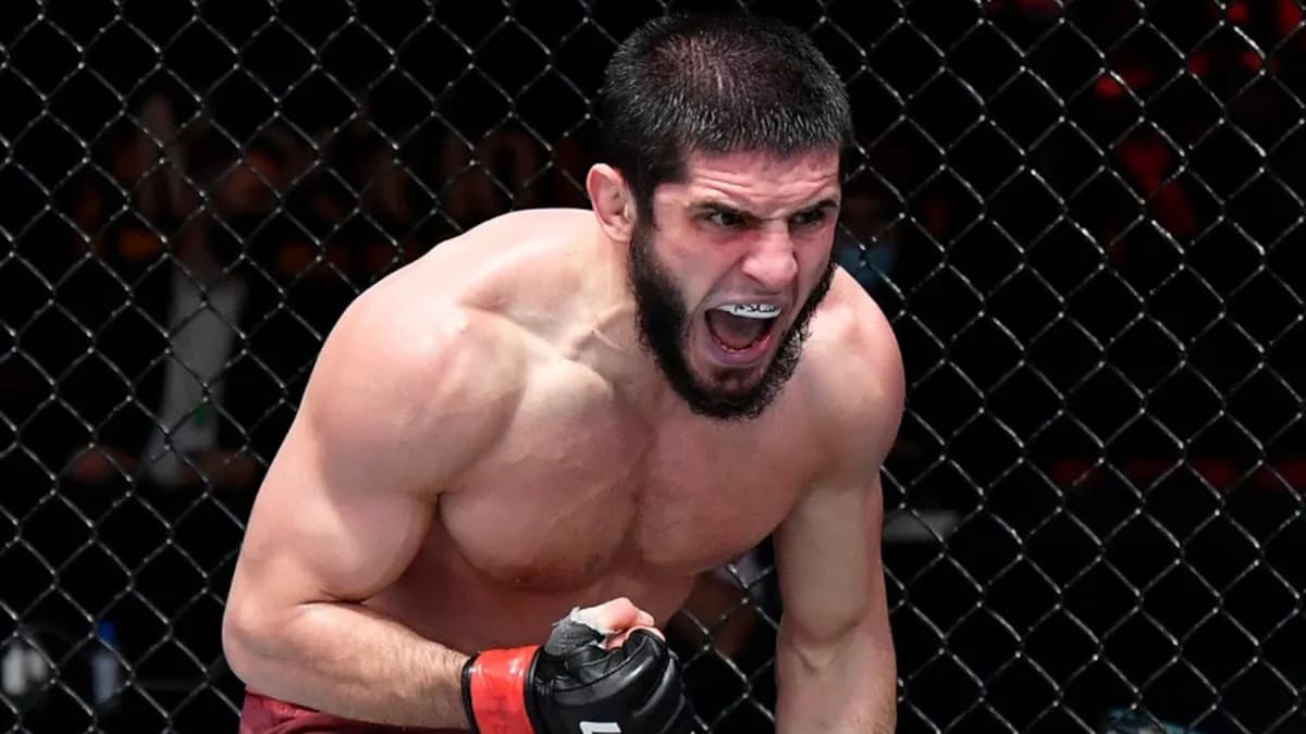 Islam Makhachev : la métamorphose physique qui fait trembler les mi-moyens avant son grand défi du 15 novembre
