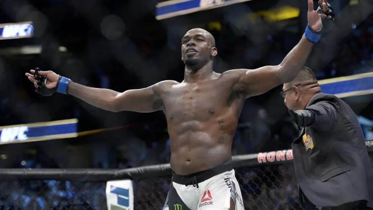 Jon Jones rêve d’un combat historique à la Maison-Blanche : "L’Amérique mérite ce spectacle" Jon Jones rêve d’un combat historique à la Maison-Blanche : "L’Amérique mérite ce spectacle"